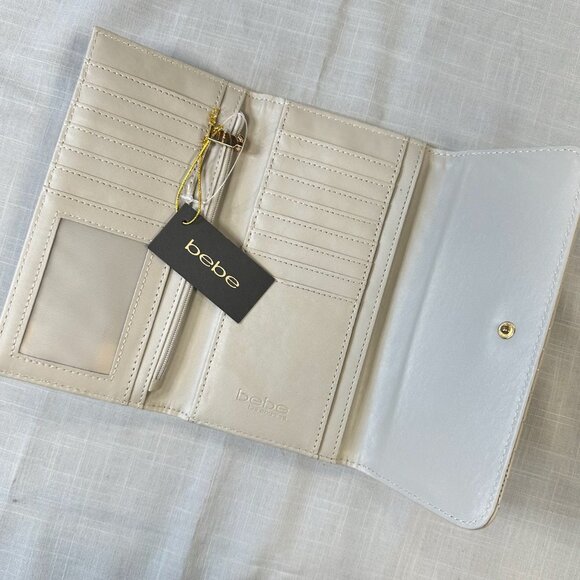 Bebe NWT Grey Hannah Tri-Fold Flap Wallet - Picture 8 of 14